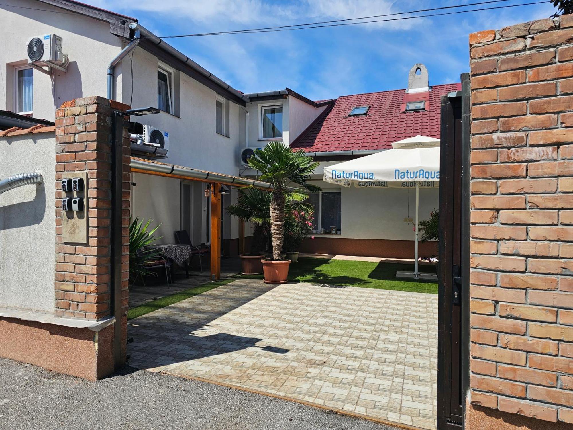 Hédi Vendégház Eger Extérieur photo